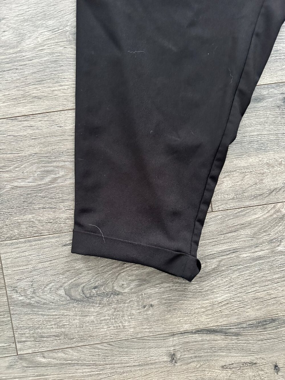 Torrid Pull-On Relaxed Taper Studio Refined Crepe High-Rise Pant 3 Regular - Picture 5 of 5